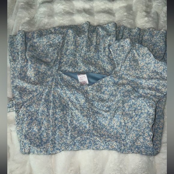 Baby blue dress with white daisy flower pattern - Picture 3 of 4